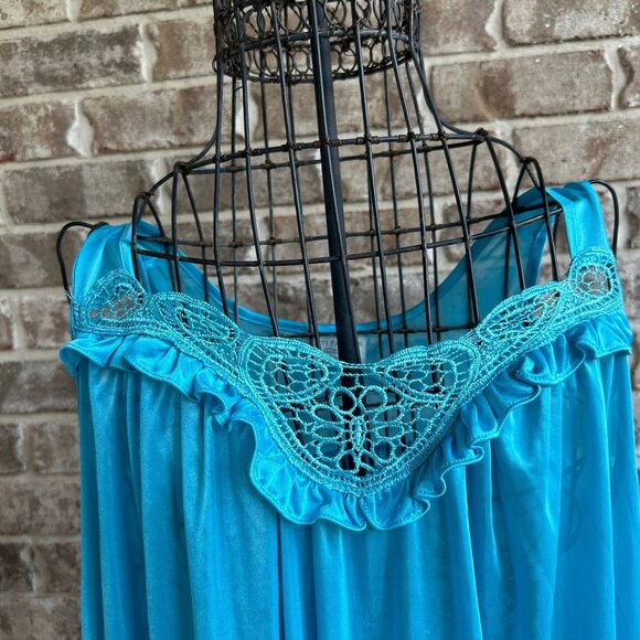 Lati Fashion Intimates Collection Nightgown Medium? Blue Sleeveless Embr… - Picture 2 of 12